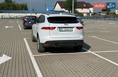 Внедорожник / Кроссовер Jaguar F-Pace 2017 в Нововолынске
