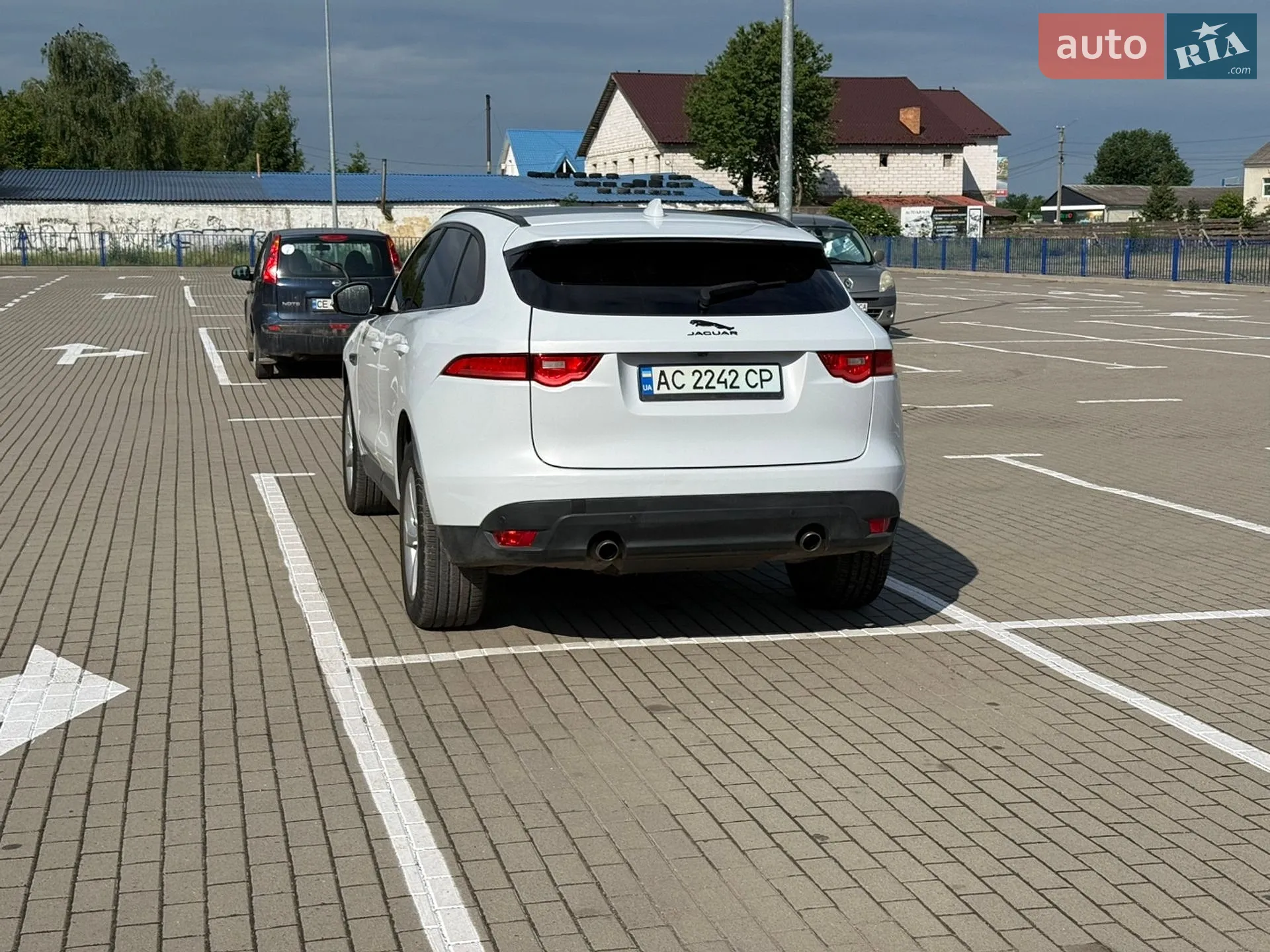 2017 Jaguar F-Pace - мініатюра 8
