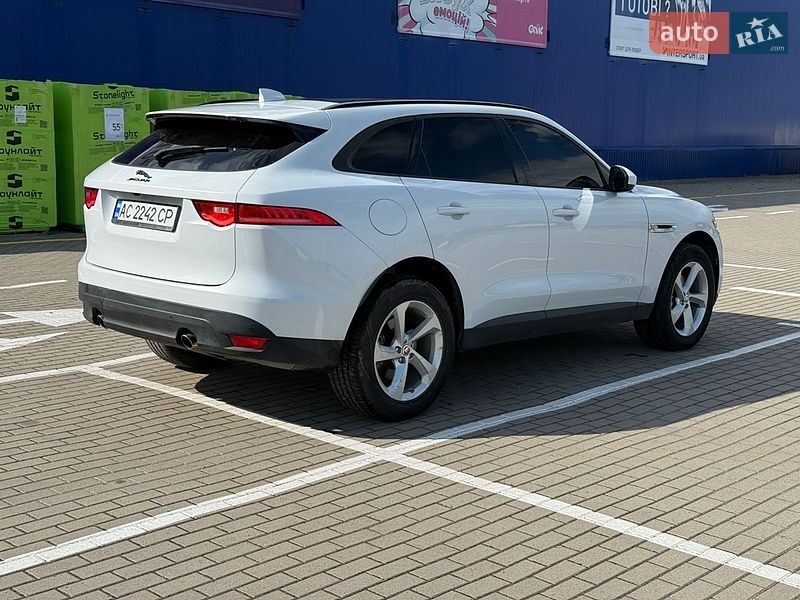 Внедорожник / Кроссовер Jaguar F-Pace 2017 в Нововолынске