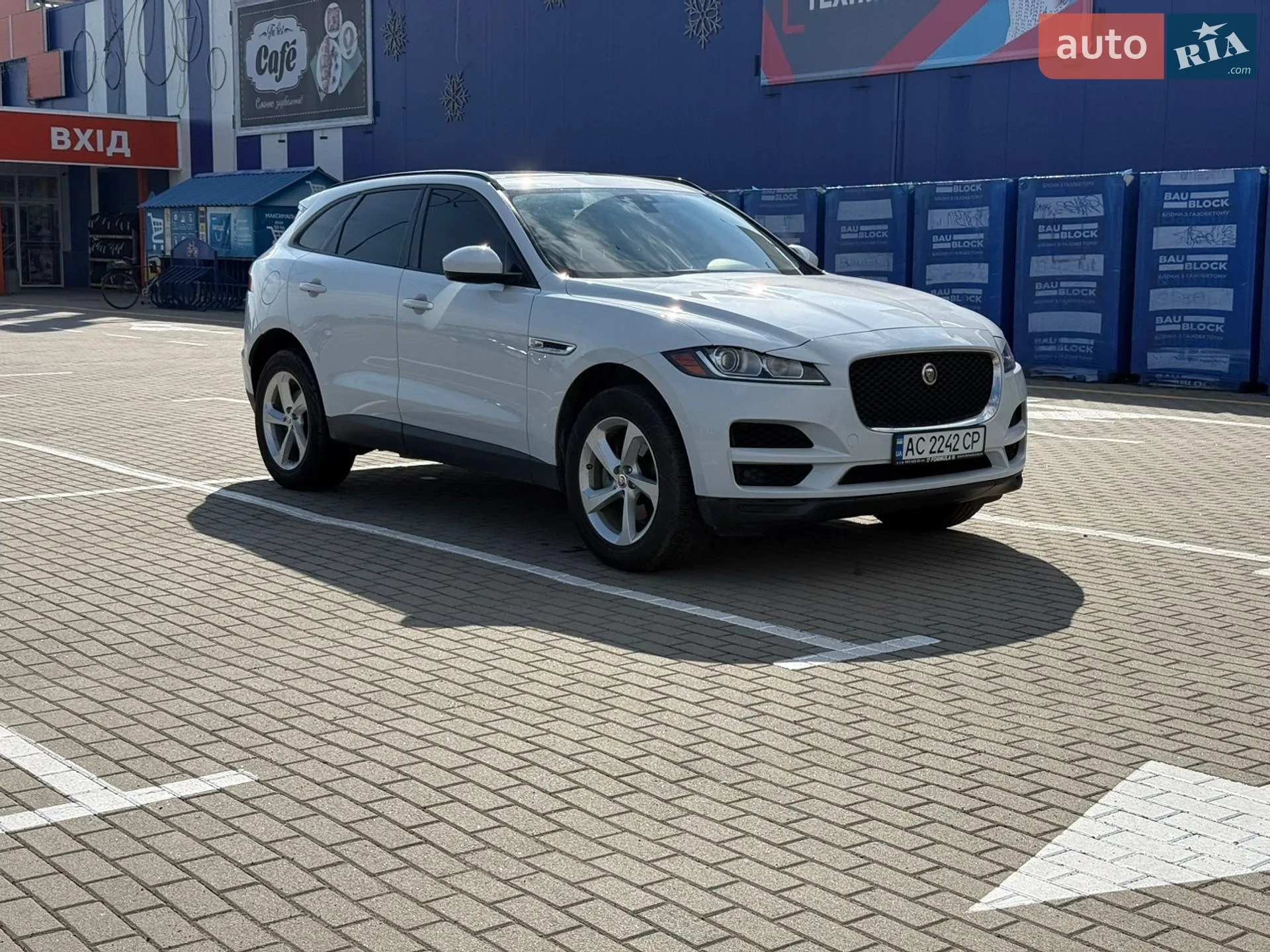 2017 Jaguar F-Pace - мініатюра 15