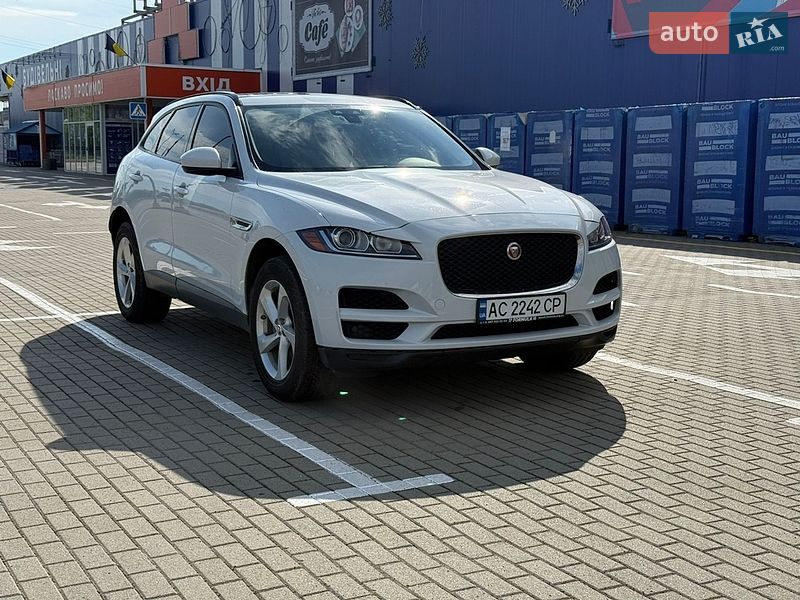 Внедорожник / Кроссовер Jaguar F-Pace 2017 в Нововолынске