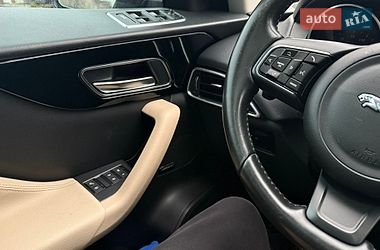 Внедорожник / Кроссовер Jaguar F-Pace 2017 в Нововолынске