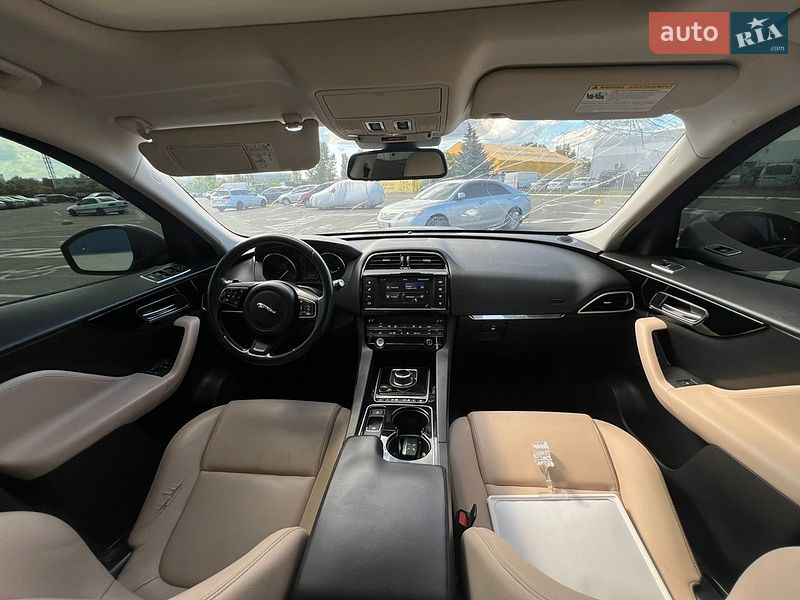 Внедорожник / Кроссовер Jaguar F-Pace 2016 в Киеве
