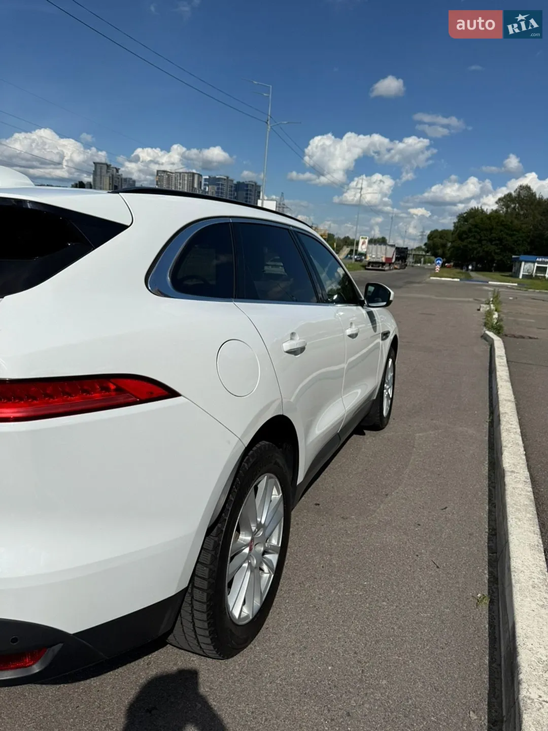 2018 Jaguar F-Pace - мініатюра 16