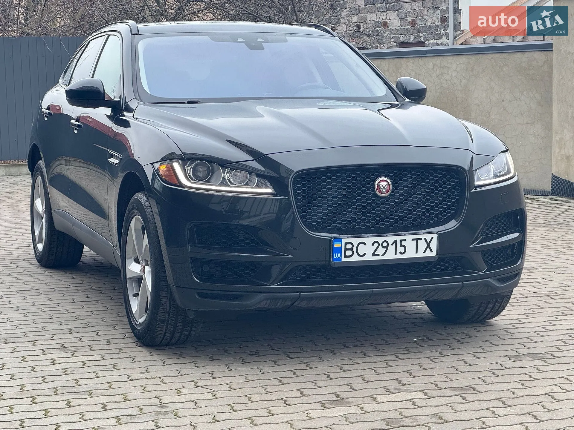 2016 Jaguar F-Pace - мініатюра 3