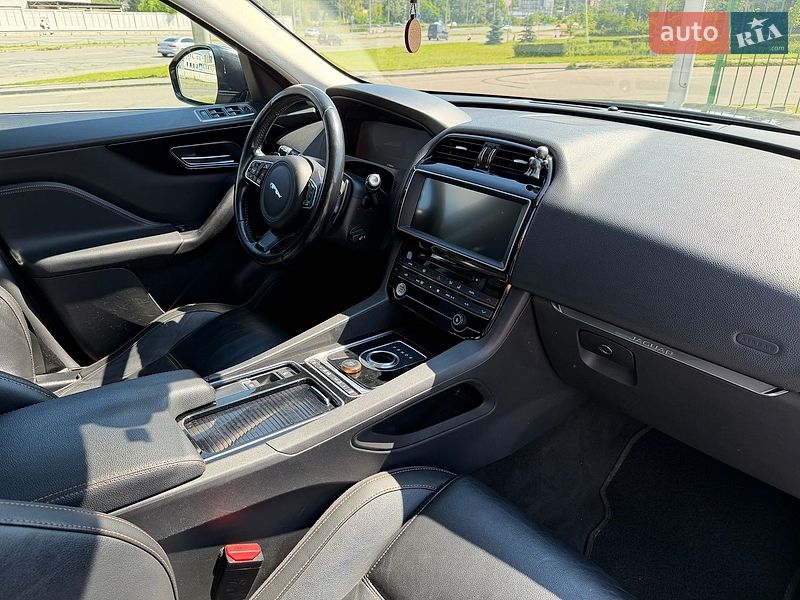 Внедорожник / Кроссовер Jaguar F-Pace 2017 в Вышгороде фото 12 Внедорожник / Кроссовер Jaguar F-Pace 2017 в Вышгороде