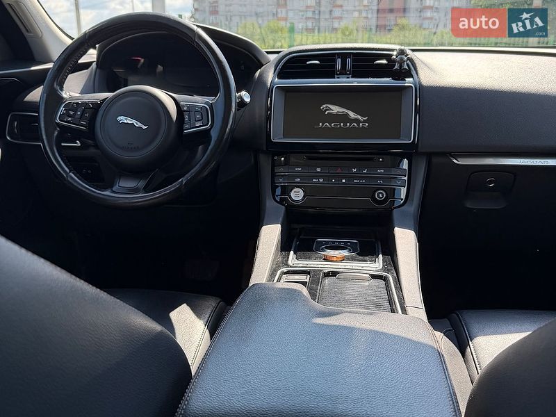 Внедорожник / Кроссовер Jaguar F-Pace 2017 в Вышгороде фото 21 Внедорожник / Кроссовер Jaguar F-Pace 2017 в Вышгороде