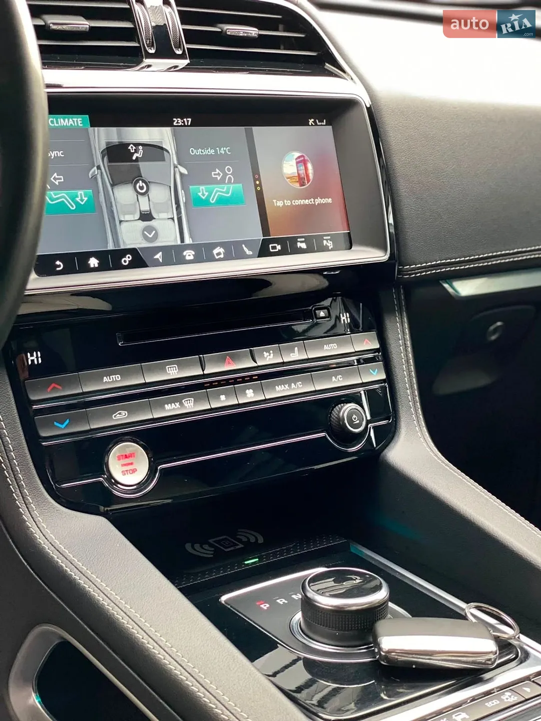 2018 Jaguar F-Pace - мініатюра 26