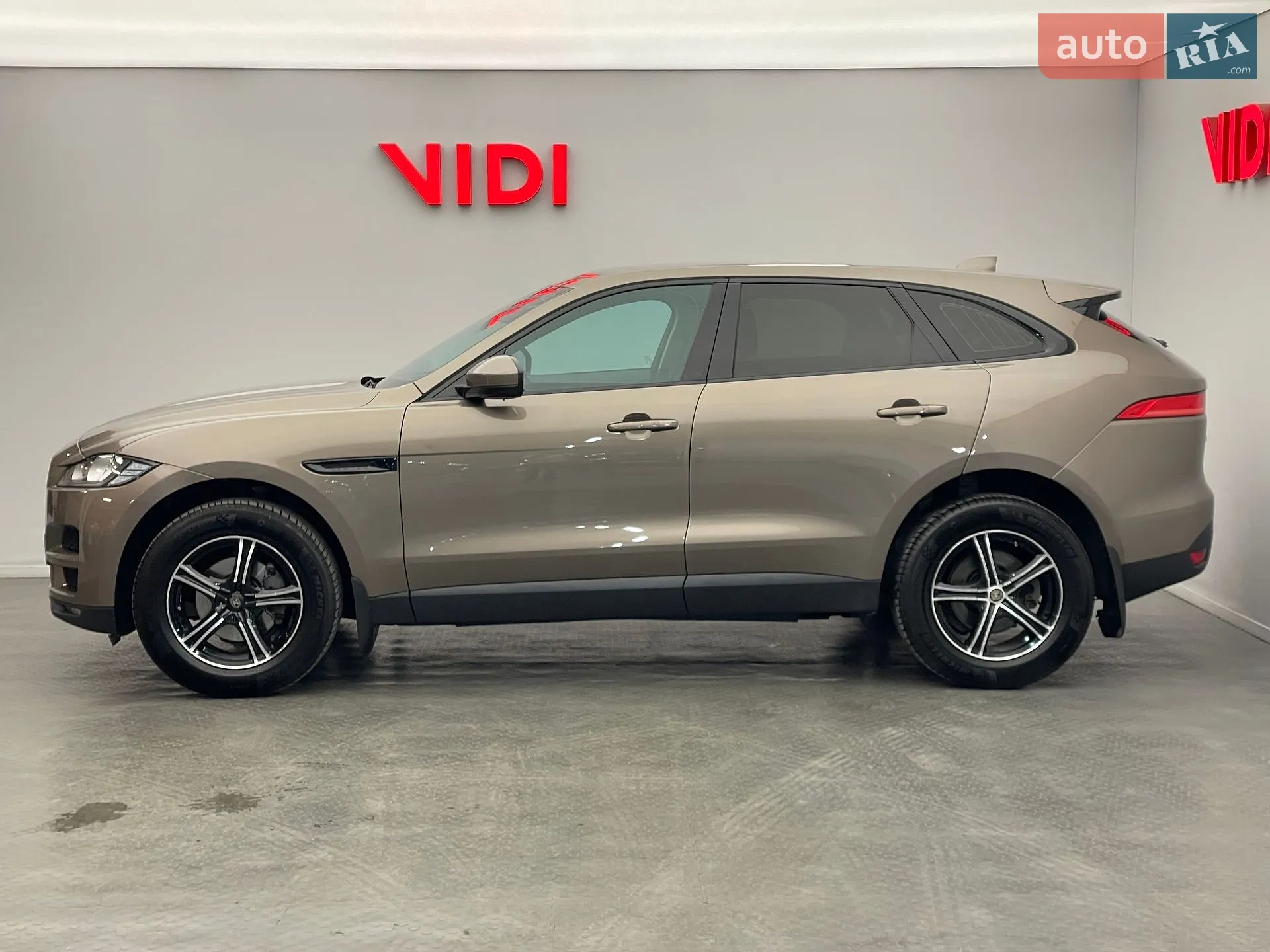 2016 Jaguar F-Pace - мініатюра 4