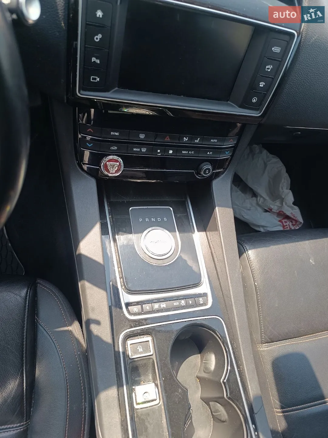 2016 Jaguar F-Pace - мініатюра 16
