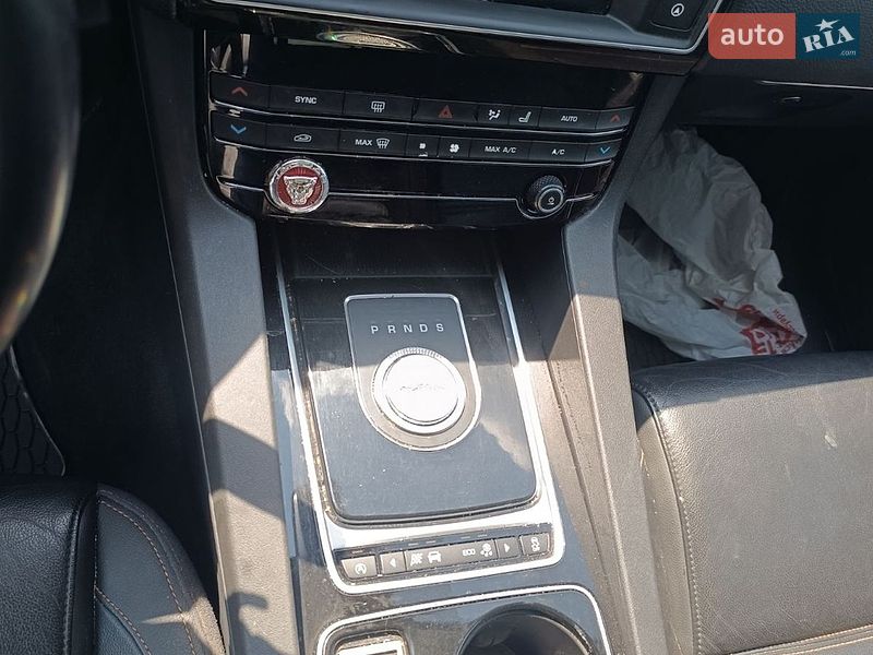 Внедорожник / Кроссовер Jaguar F-Pace 2016 в Житомире фото 16 Внедорожник / Кроссовер Jaguar F-Pace 2016 в Житомире