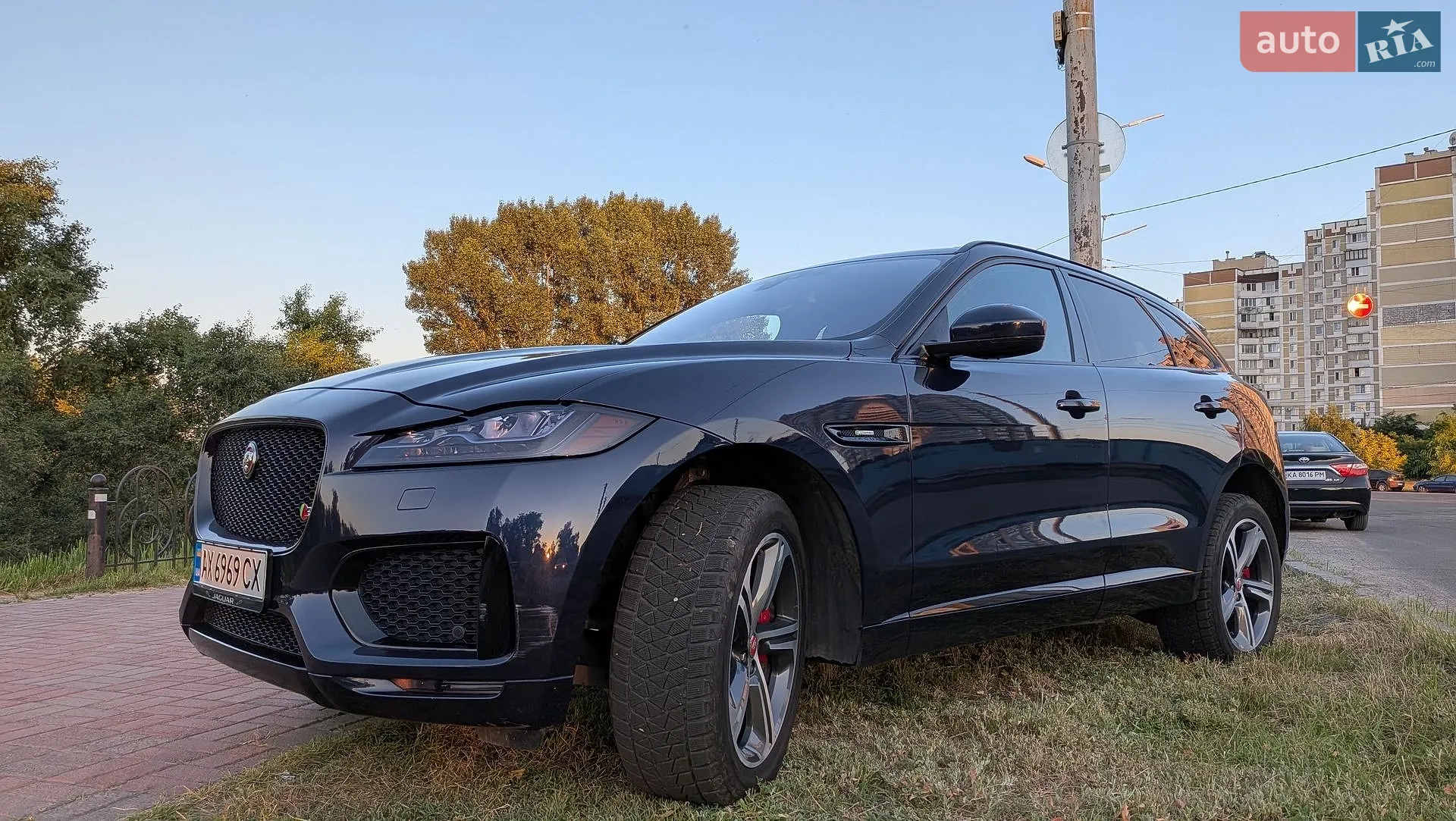 2018 Jaguar F-Pace - фото 1