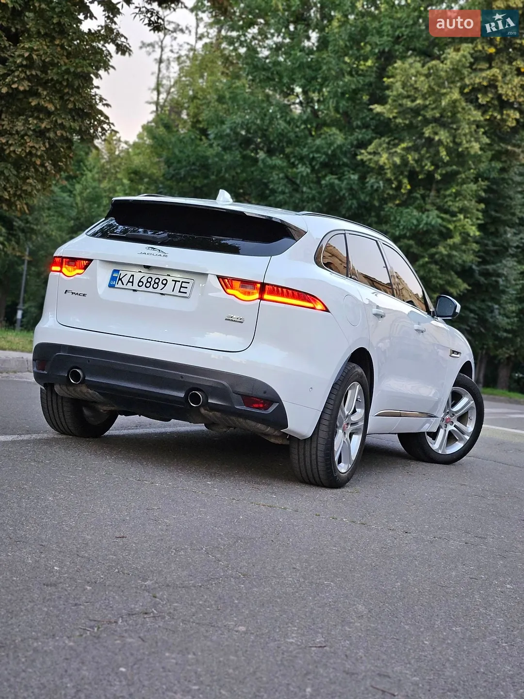 2017 Jaguar F-Pace - мініатюра 12