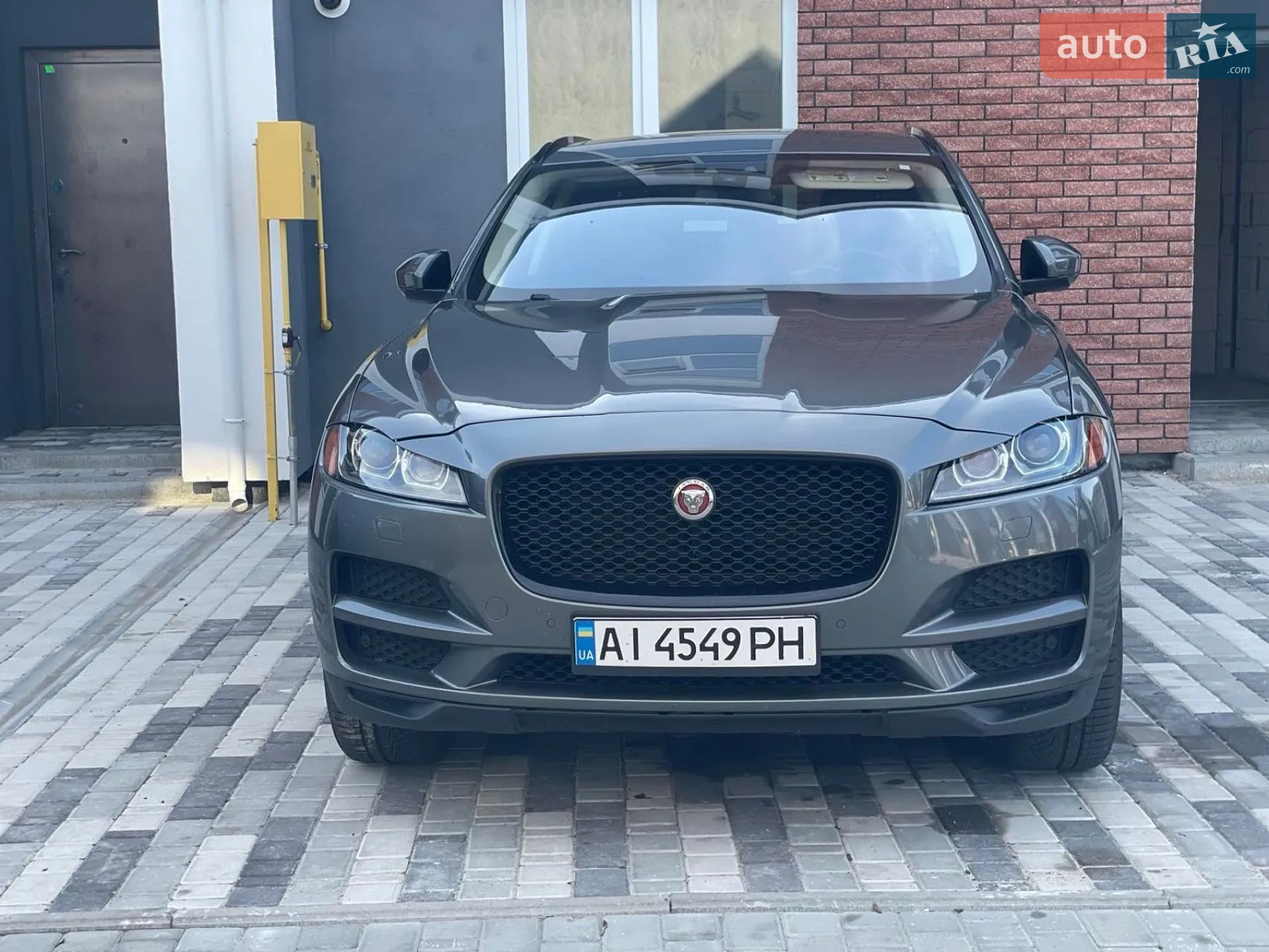 2017 Jaguar F-Pace - мініатюра 3
