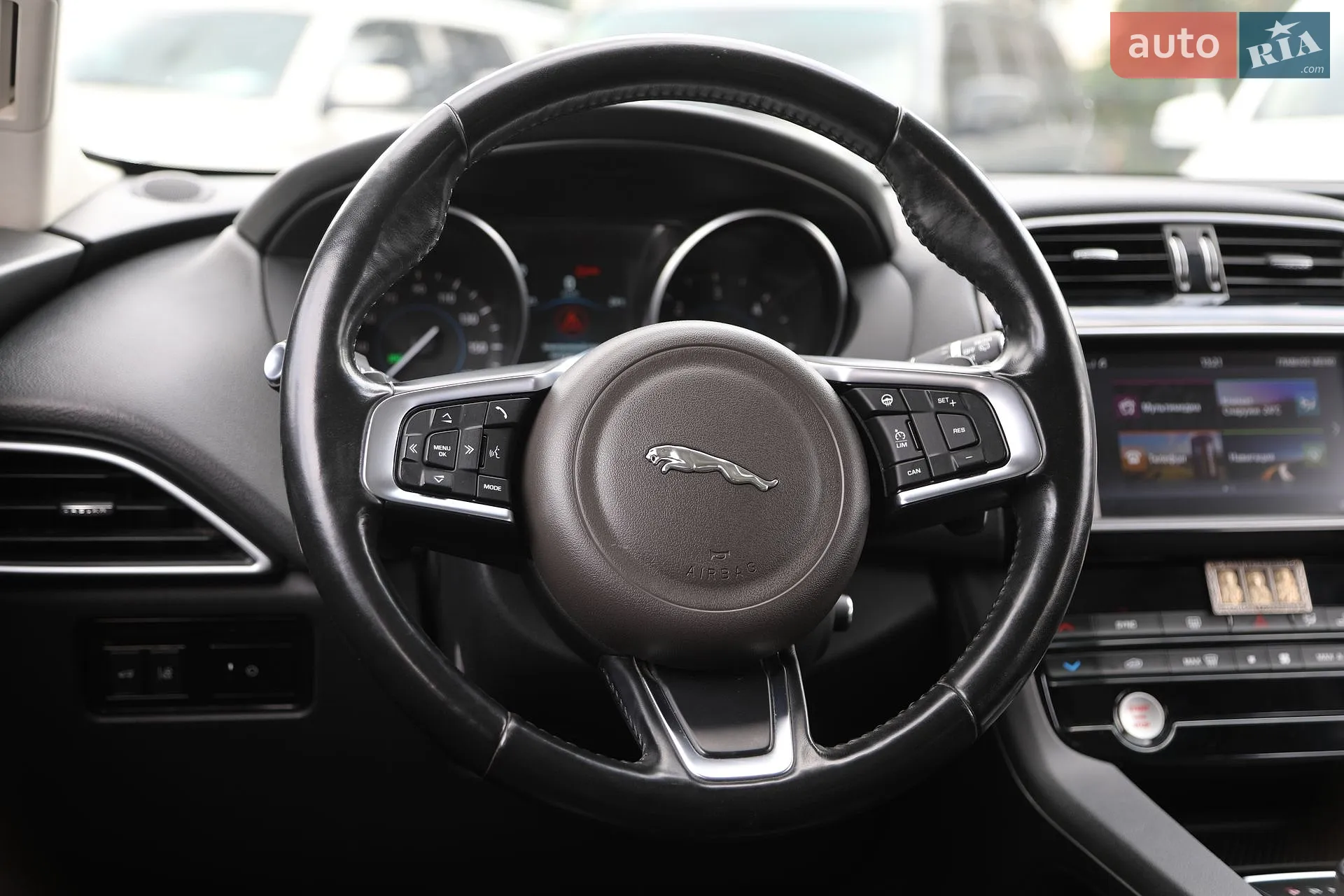 2018 Jaguar F-Pace - мініатюра 18