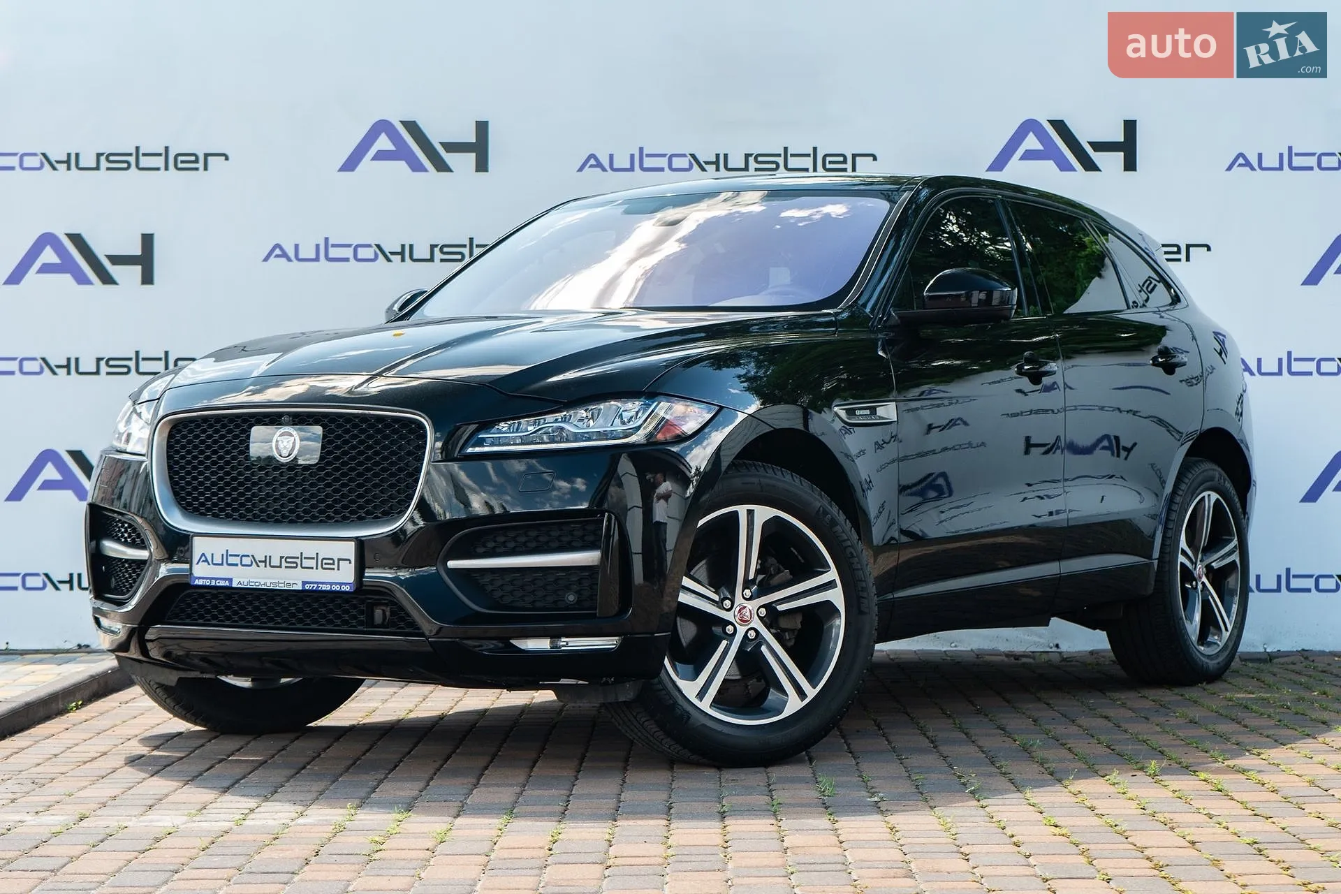 2019 Jaguar F-Pace - фото 1