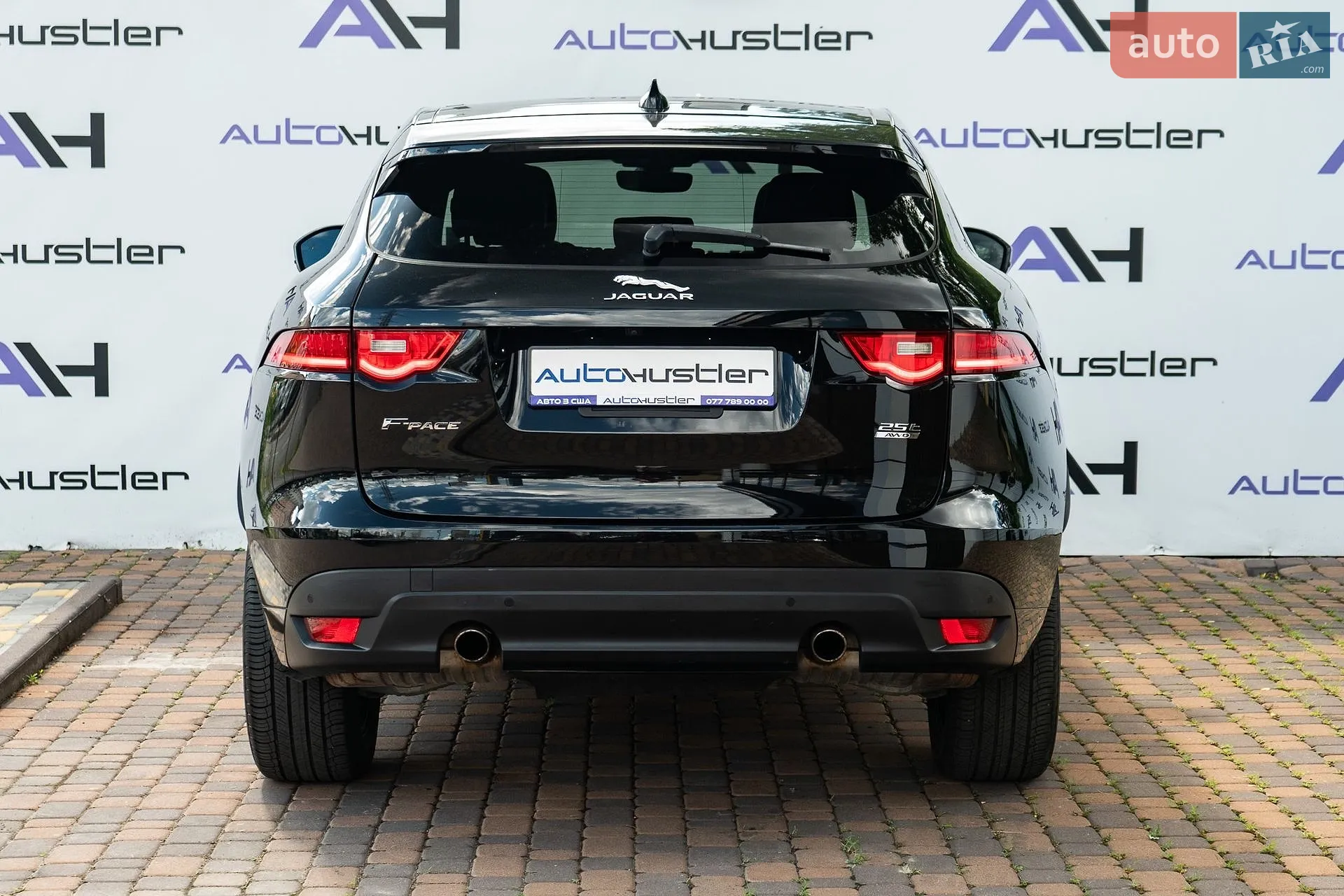 2019 Jaguar F-Pace - мініатюра 13