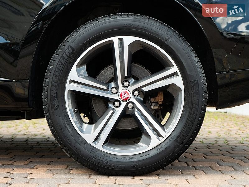 Внедорожник / Кроссовер Jaguar F-Pace 2019 в Киеве