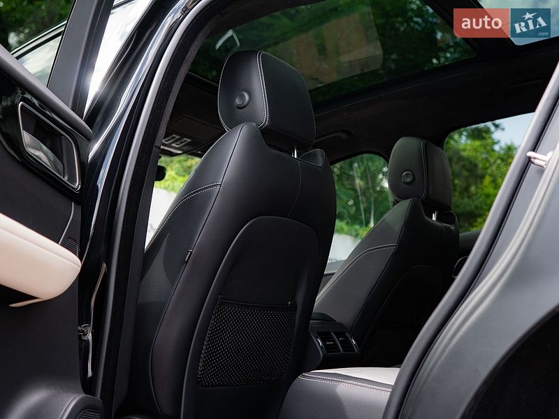 Внедорожник / Кроссовер Jaguar F-Pace 2019 в Киеве