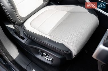 Внедорожник / Кроссовер Jaguar F-Pace 2019 в Киеве