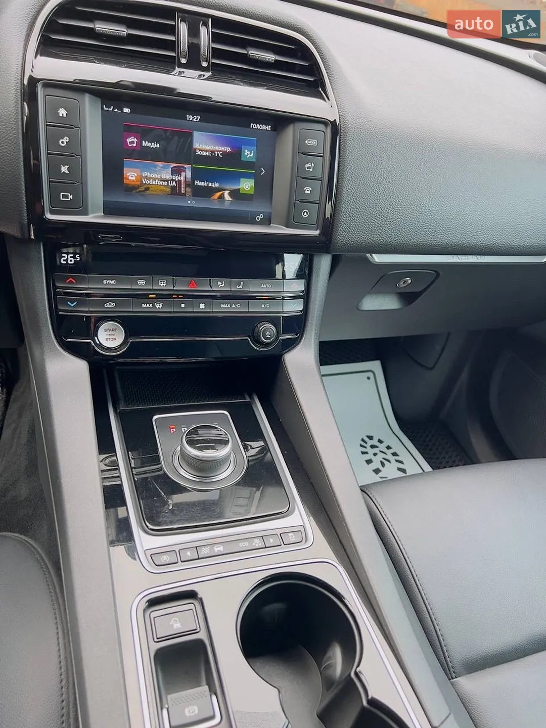2016 Jaguar F-Pace - мініатюра 19