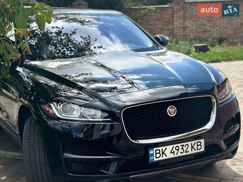 Jaguar F-Pace 2016