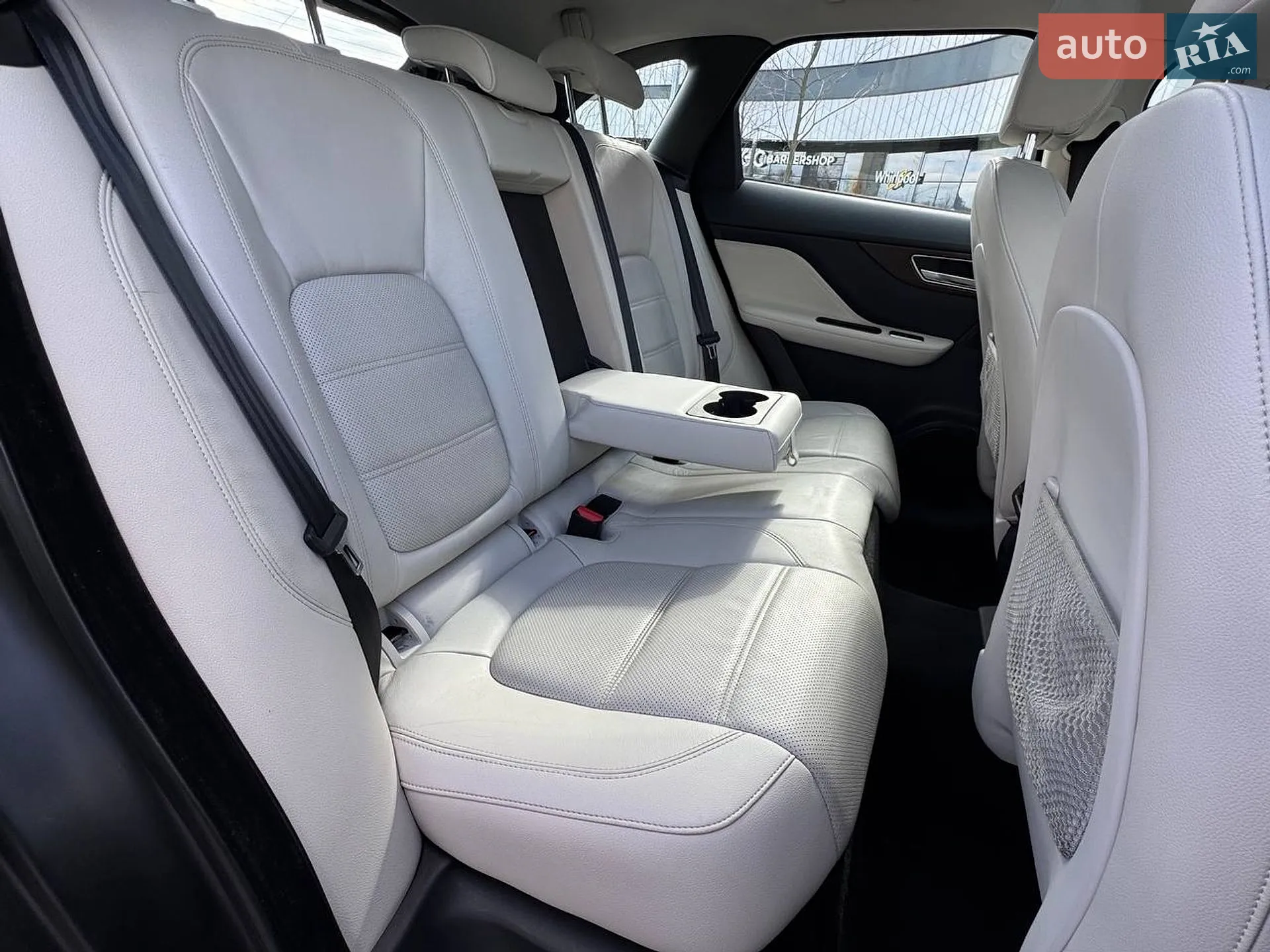 2016 Jaguar F-Pace - мініатюра 14