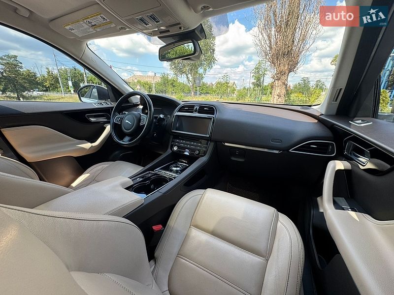 Позашляховик / Кросовер Jaguar F-Pace 2016 в Києві