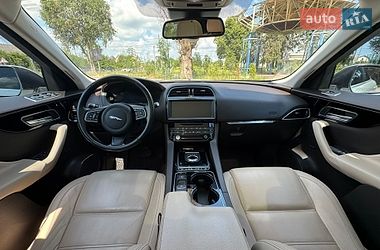 Позашляховик / Кросовер Jaguar F-Pace 2016 в Києві