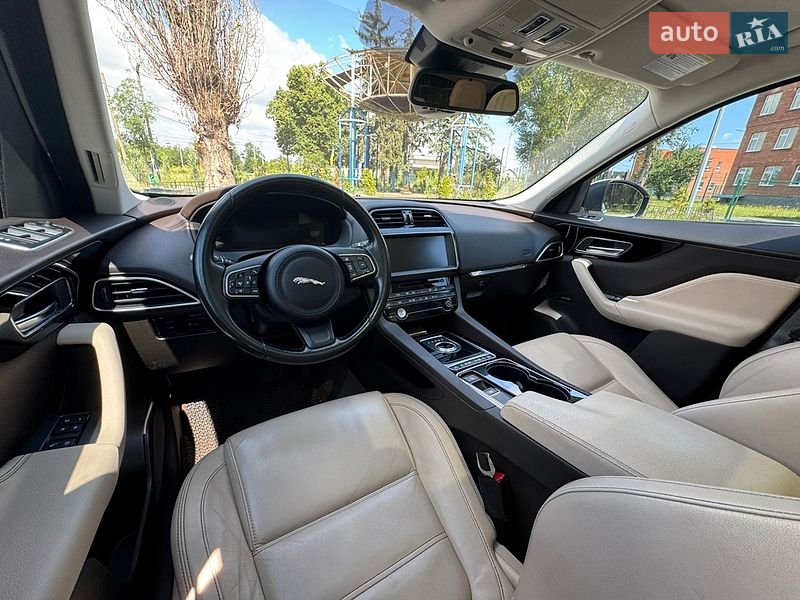 Позашляховик / Кросовер Jaguar F-Pace 2016 в Києві