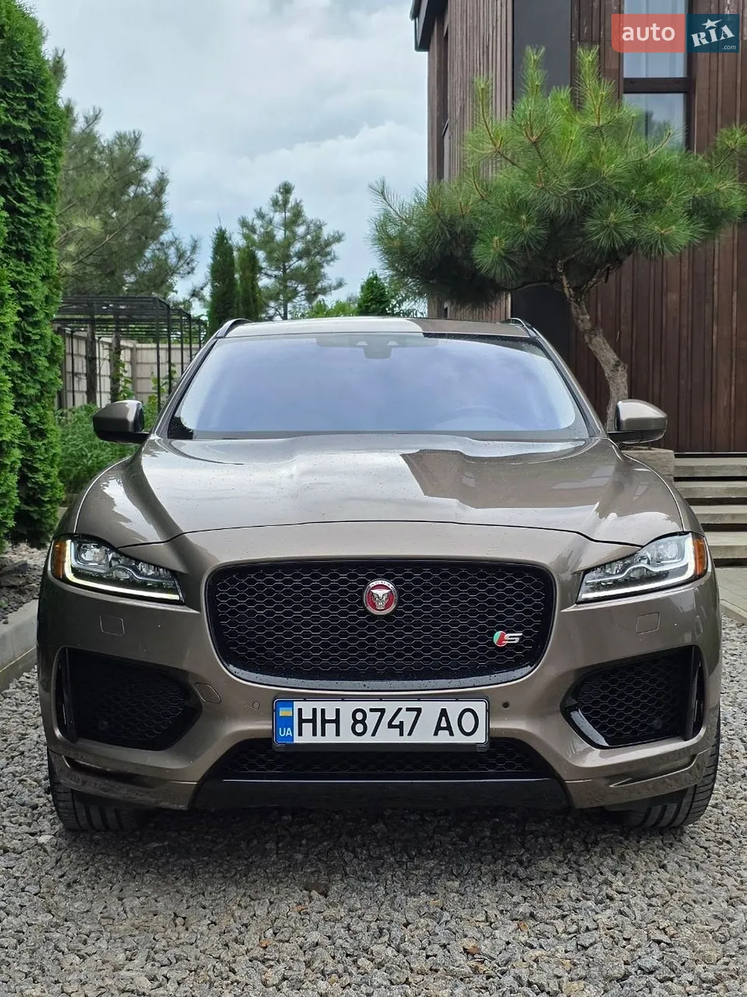 2016 Jaguar F-Pace - мініатюра 2