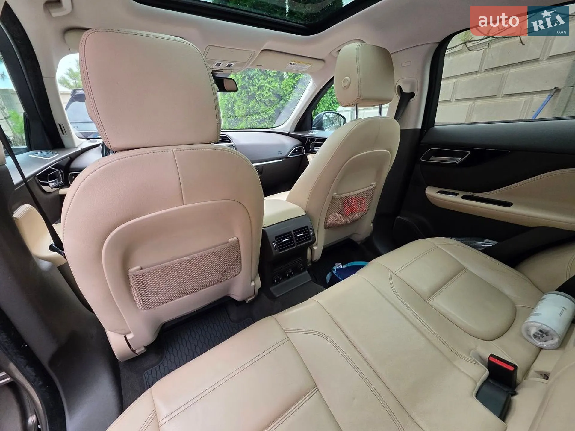 2016 Jaguar F-Pace - мініатюра 13