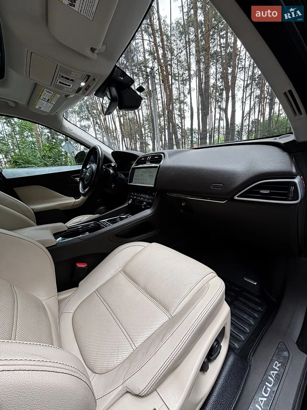 2016 Jaguar F-Pace - мініатюра 26