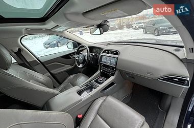 Внедорожник / Кроссовер Jaguar F-Pace 2017 в Полтаве фото 15 Внедорожник / Кроссовер Jaguar F-Pace 2017 в Полтаве
