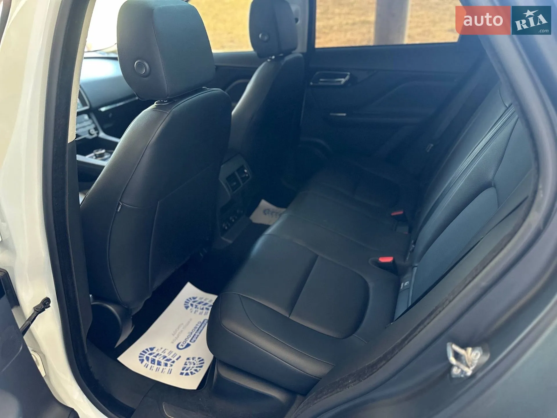 2018 Jaguar F-Pace - мініатюра 16