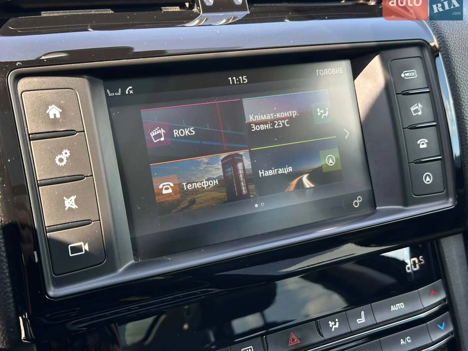 2016 Jaguar F-Pace - мініатюра 29