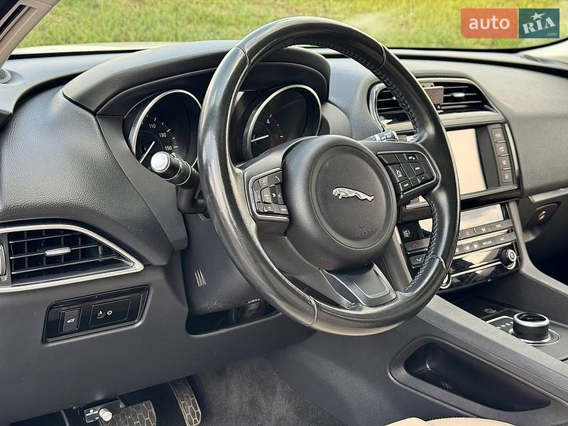 Внедорожник / Кроссовер Jaguar F-Pace 2017 в Киеве