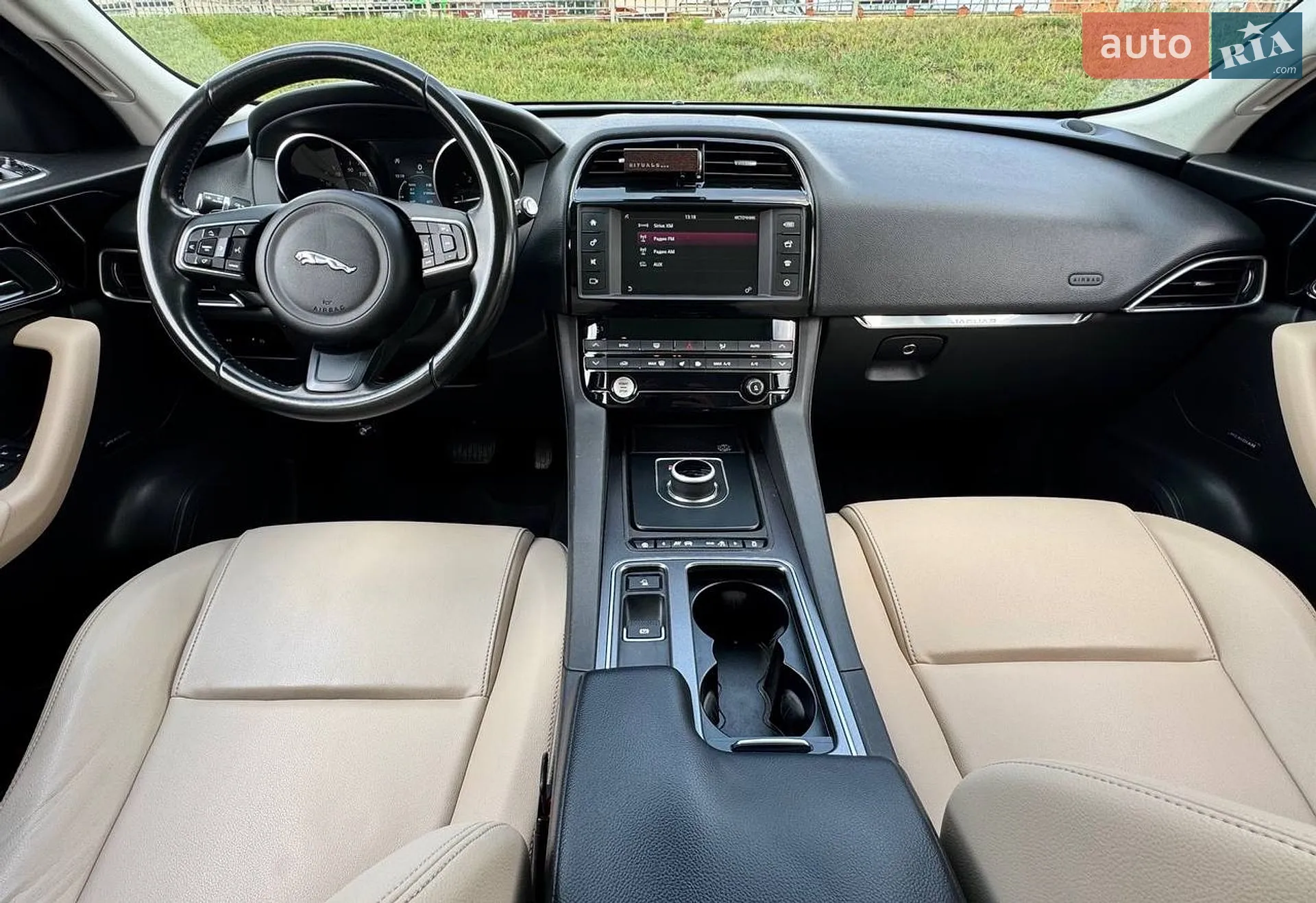 2017 Jaguar F-Pace - мініатюра 30