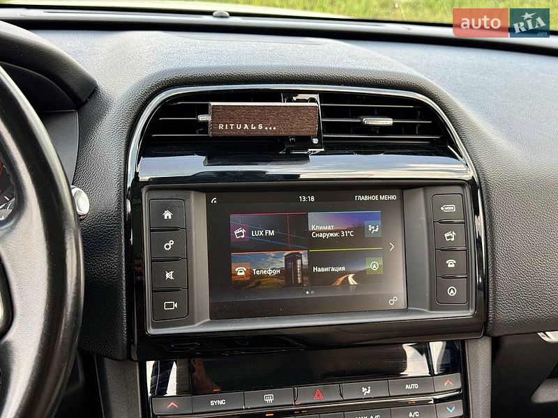 Внедорожник / Кроссовер Jaguar F-Pace 2017 в Киеве