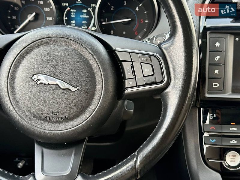 Внедорожник / Кроссовер Jaguar F-Pace 2017 в Киеве