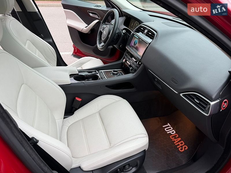 Позашляховик / Кросовер Jaguar F-Pace 2016 в Києві