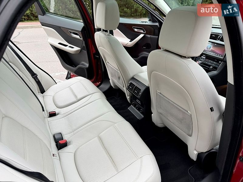 Позашляховик / Кросовер Jaguar F-Pace 2016 в Києві