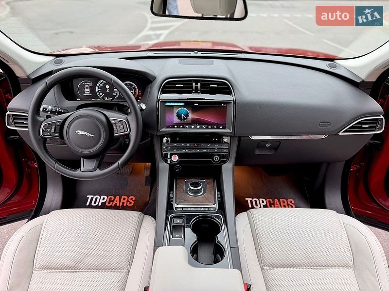 Позашляховик / Кросовер Jaguar F-Pace 2016 в Києві