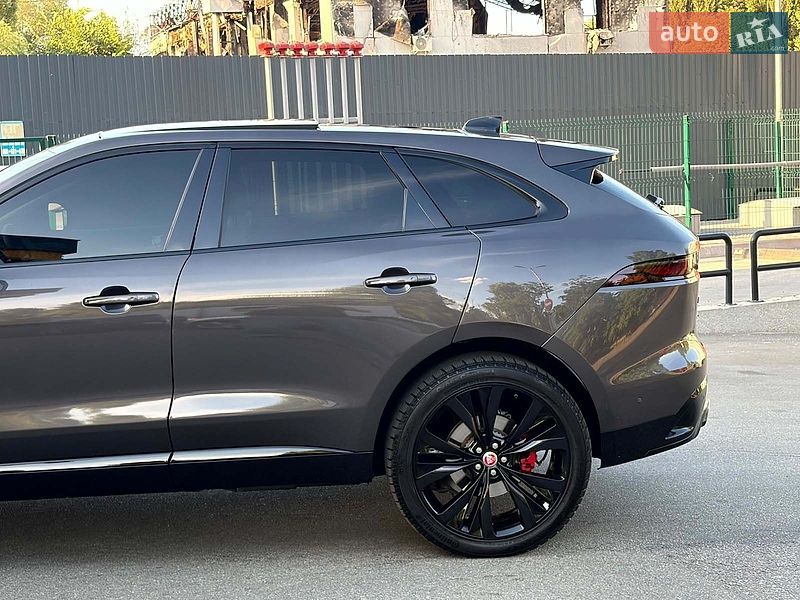 Внедорожник / Кроссовер Jaguar F-Pace 2021 в Киеве