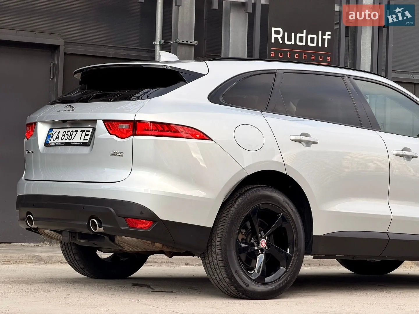 2017 Jaguar F-Pace - мініатюра 17