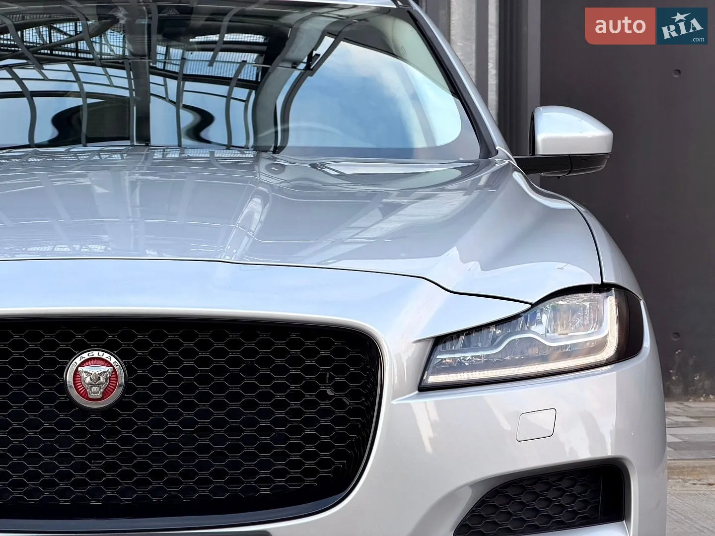 2017 Jaguar F-Pace - мініатюра 25