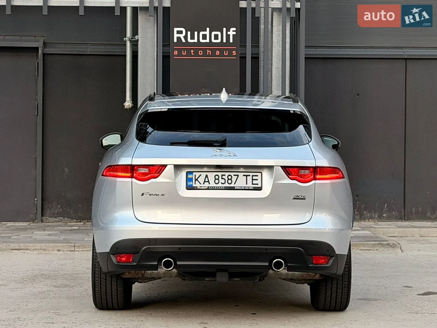 2017 Jaguar F-Pace - мініатюра 26