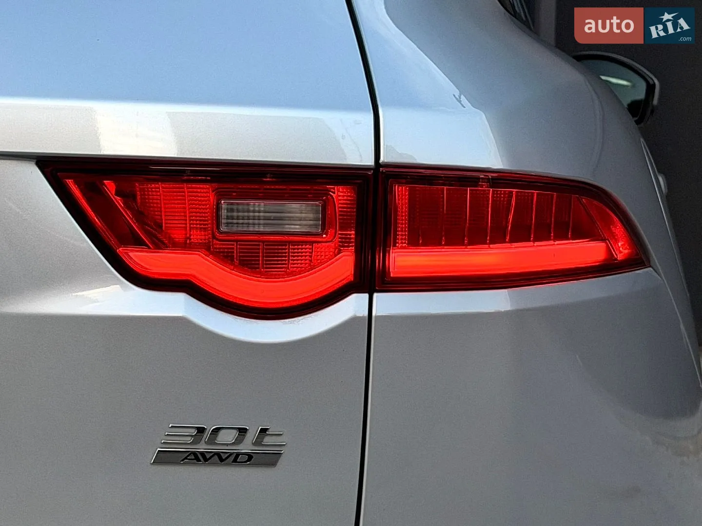 2017 Jaguar F-Pace - мініатюра 28
