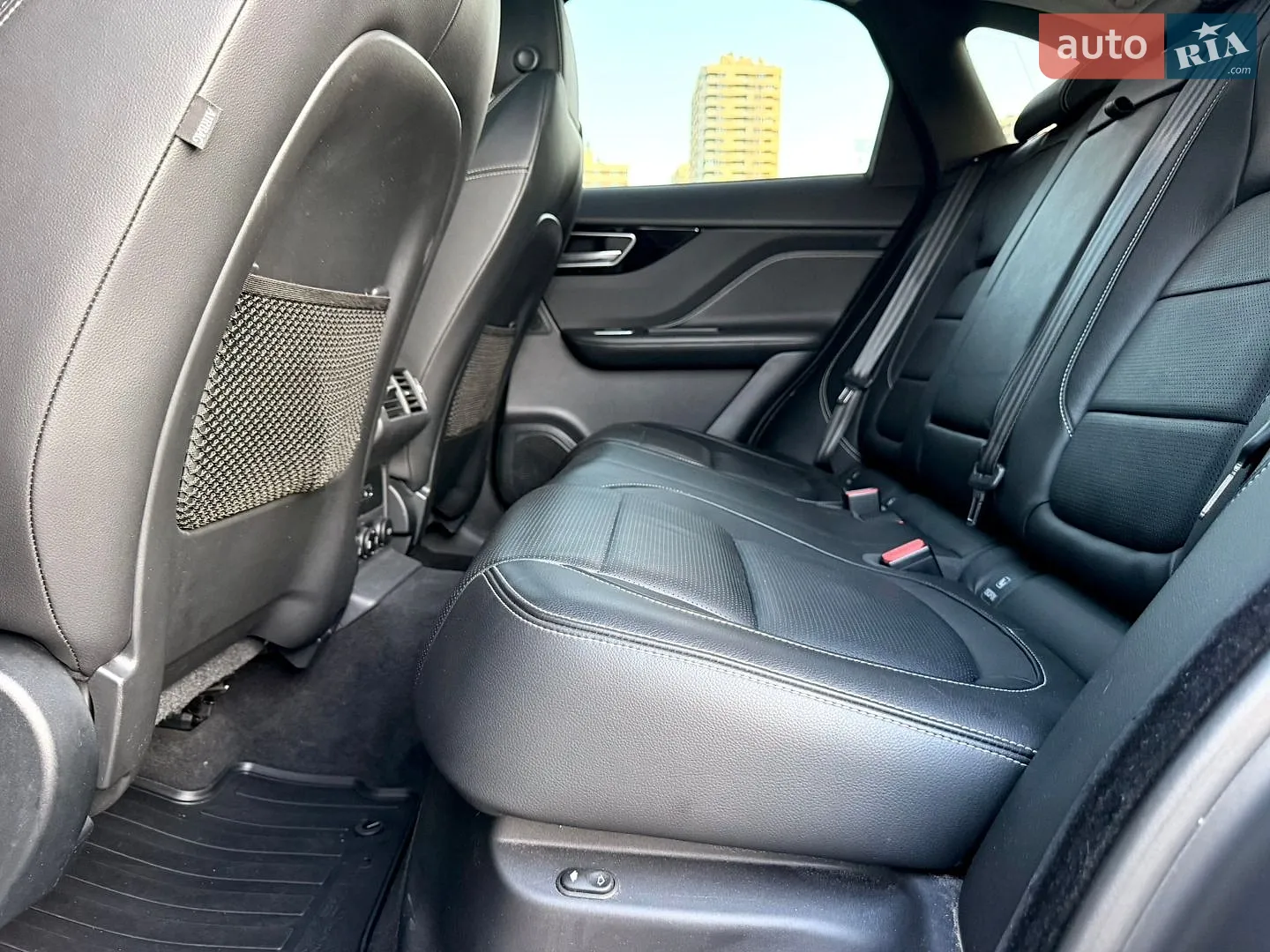 2017 Jaguar F-Pace - мініатюра 42