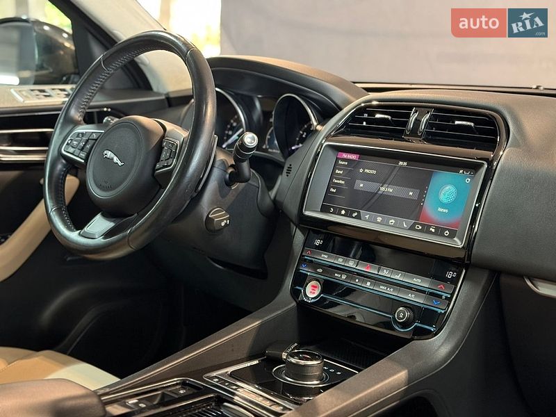 Внедорожник / Кроссовер Jaguar F-Pace 2018 в Одессе фото 12 Внедорожник / Кроссовер Jaguar F-Pace 2018 в Одессе